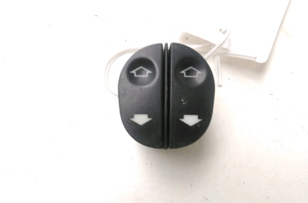 Commande lève-glace porte avant gauche Ford STREET KA (RL2) 1.6 (2003-2005) occasion