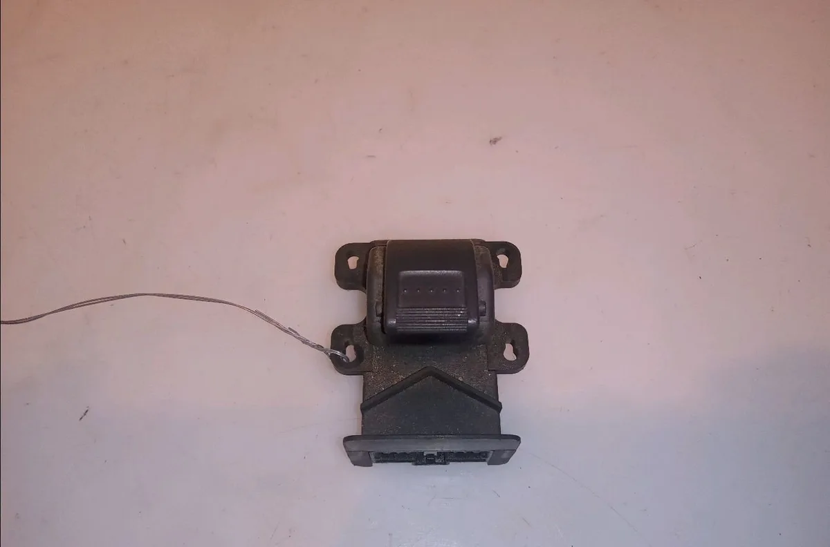 Commande lève-glace porte avant gauche Honda CIVIC VII Hatchback (EU, EP, EV) 1.6 i (ep2, eu8, eu6) (2001-2005) occasion