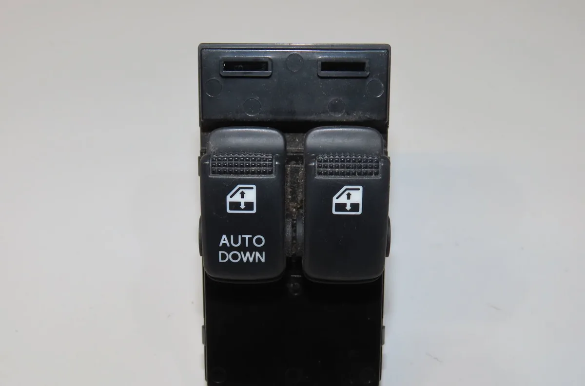 Commande lève-glace porte avant gauche Hyundai GETZ (TB) 1.5 crdi (2003-2005) occasion