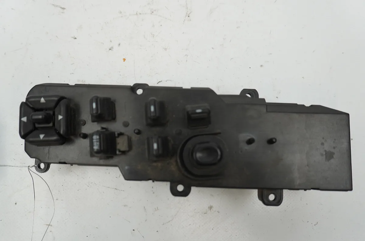 Commande lève-glace porte avant gauche Jeep GRAND CHEROKEE I (ZJ, ZG) 2.5 td 4x4 (z) (1995-1999) occasion