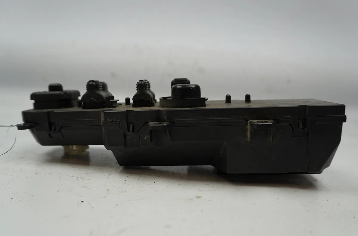 Commande lève-glace porte avant gauche Jeep GRAND CHEROKEE I (ZJ, ZG) 2.5 td 4x4 (z) (1995-1999) occasion — photo 2