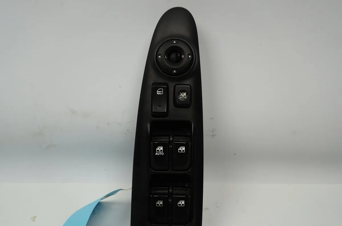 Commande lève-glace porte avant gauche Kia MAGENTIS II (MG) 2.0 crdi (2006-2010) occasion