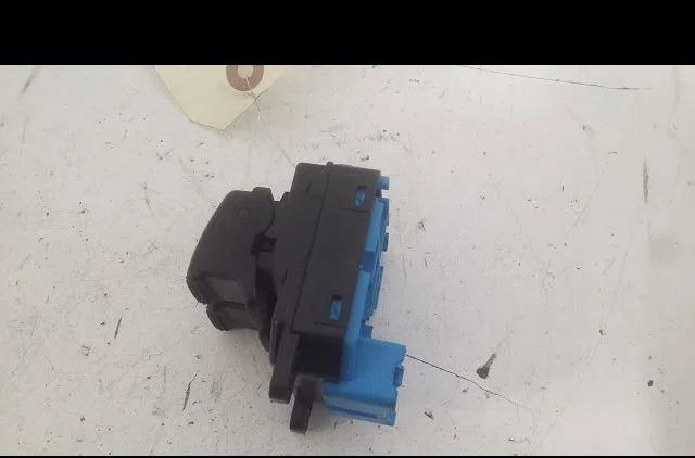 Commande lève-glace porte avant gauche Kia PICANTO I (SA) 1.1 crdi (2005-2011) 5 portes occasion — photo 2