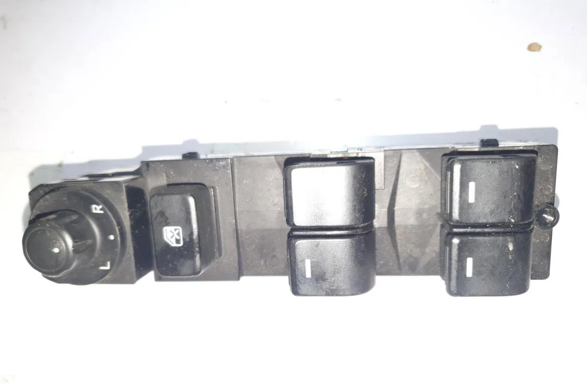 Commande lève-glace porte avant gauche MAZDA CX5 1 PHASE 2 occasion — photo 4