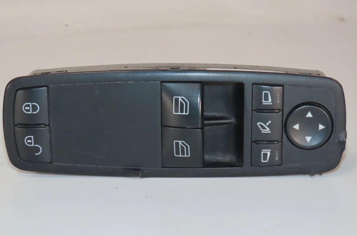 Commande lève-glace porte avant gauche Mercedes-benz CLASSE A (W169) A 170 (169.032, 169.332) (2004-2012) occasion