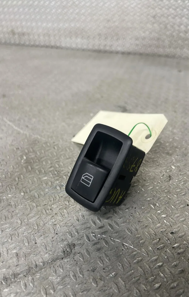 Commande lève-glace porte avant gauche Mercedes-benz CLASSE A (W169) A 180 cdi (169.007, 169.307) (2004-2012) 5 portes occasion