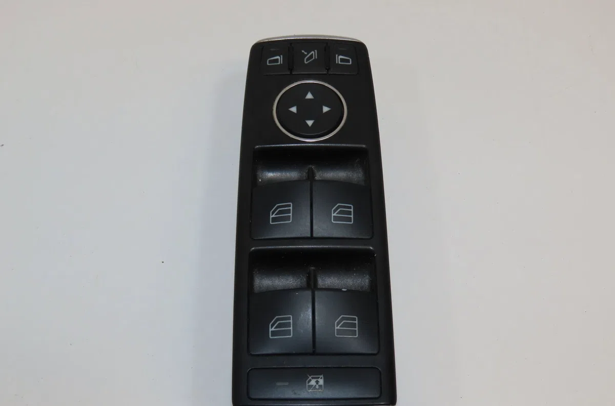 Commande lève-glace porte avant gauche Mercedes-benz CLASSE B Sports Tourer (W246, W242) B 180 cdi (246.200) (2011-2014) occasion