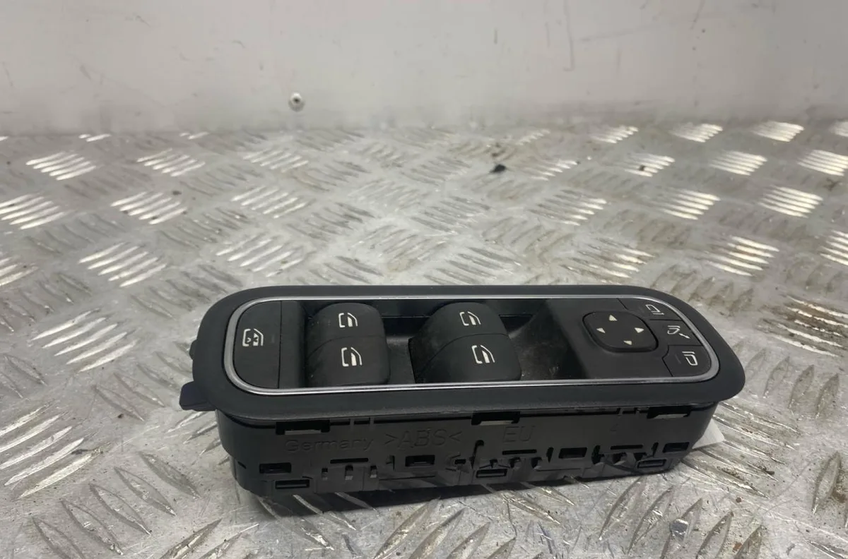 Commande lève-glace porte avant gauche MERCEDES CLASSE A 177 PHASE 2 occasion