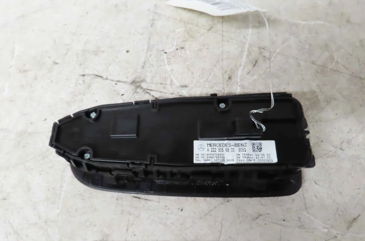 Commande lève-glace porte avant gauche MERCEDES CLASSE C IV occasion — photo 2