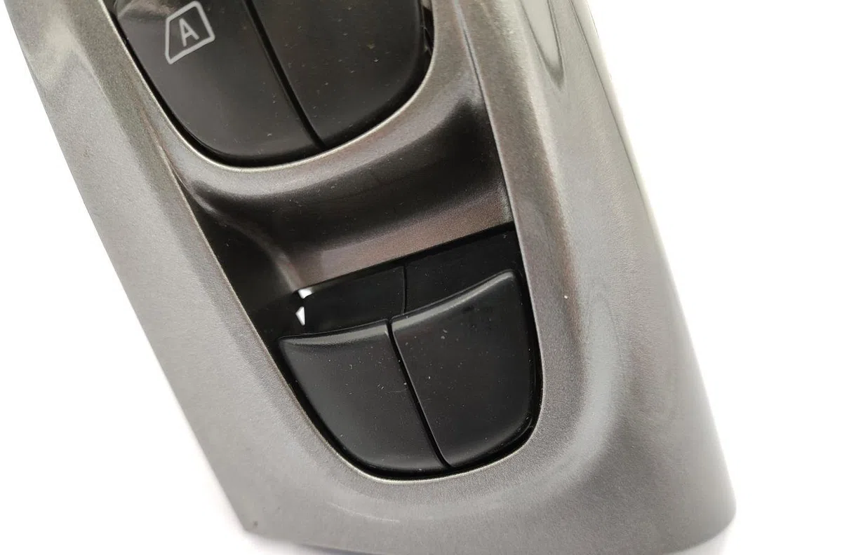 Commande lève-glace porte avant gauche NISSAN JUKE 1 PHASE 1 occasion