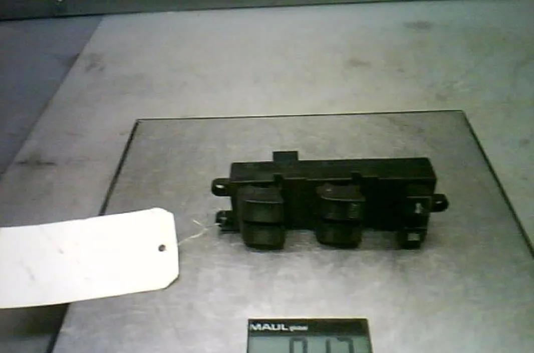 Commande lève-glace porte avant gauche Nissan PRIMERA Break (WP12) 2.2 di (2002-2003) occasion