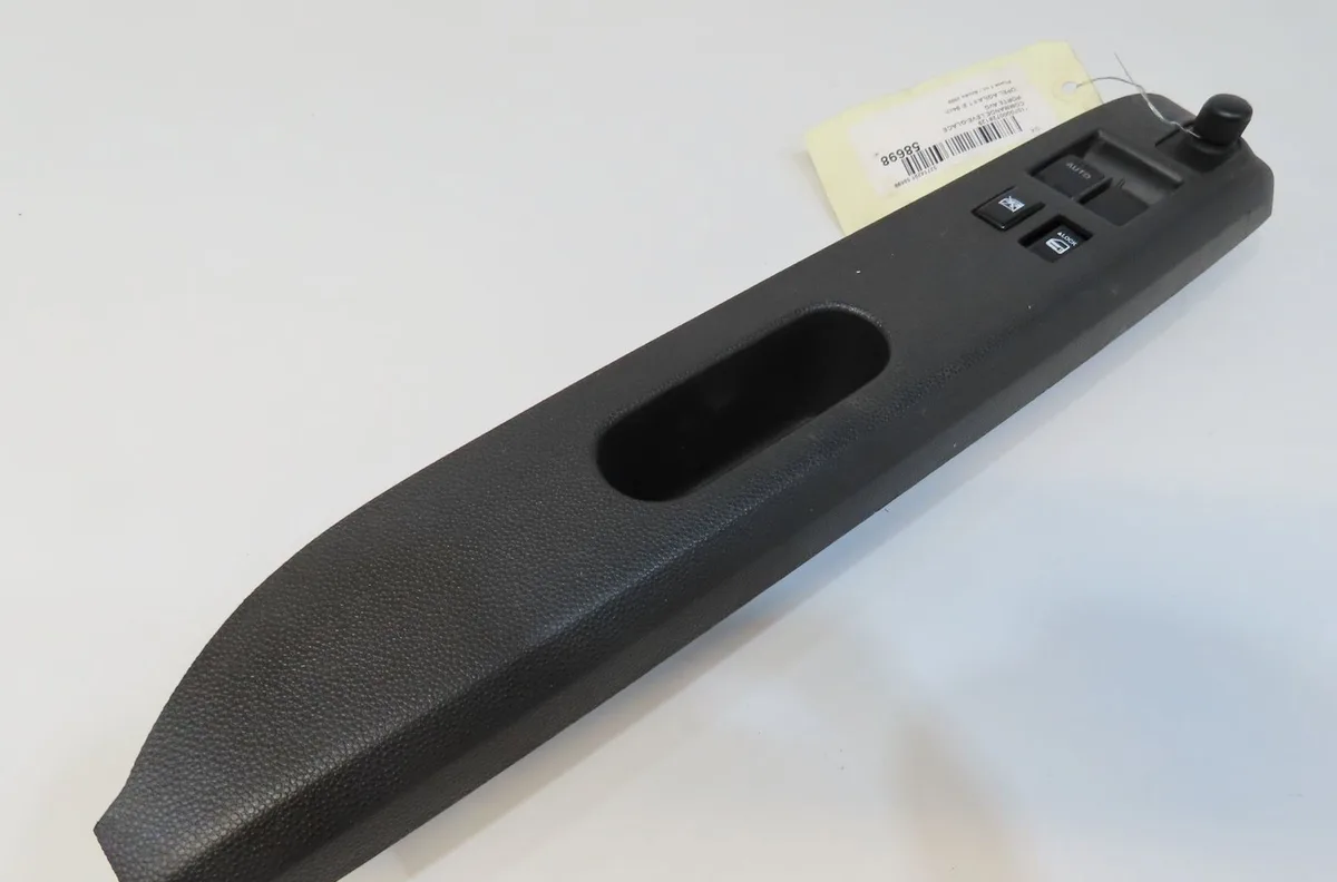Commande lève-glace porte avant gauche Opel AGILA (B) (H08) 1.2 (f68) (2010-2014) occasion