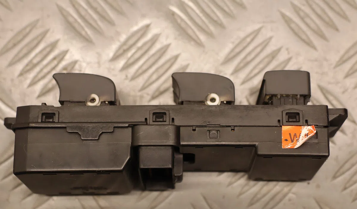 Commande lève-glace porte avant gauche Opel ANTARA A (L07) 2.0 cdti 4x4 (2006-2011) occasion