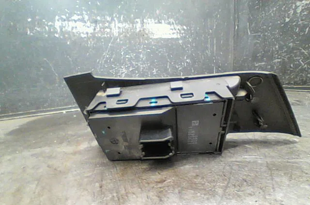 Commande lève-glace porte avant gauche Opel ASTRA J (P10) 2.0 cdti (68) (2009-2015) occasion — photo 2
