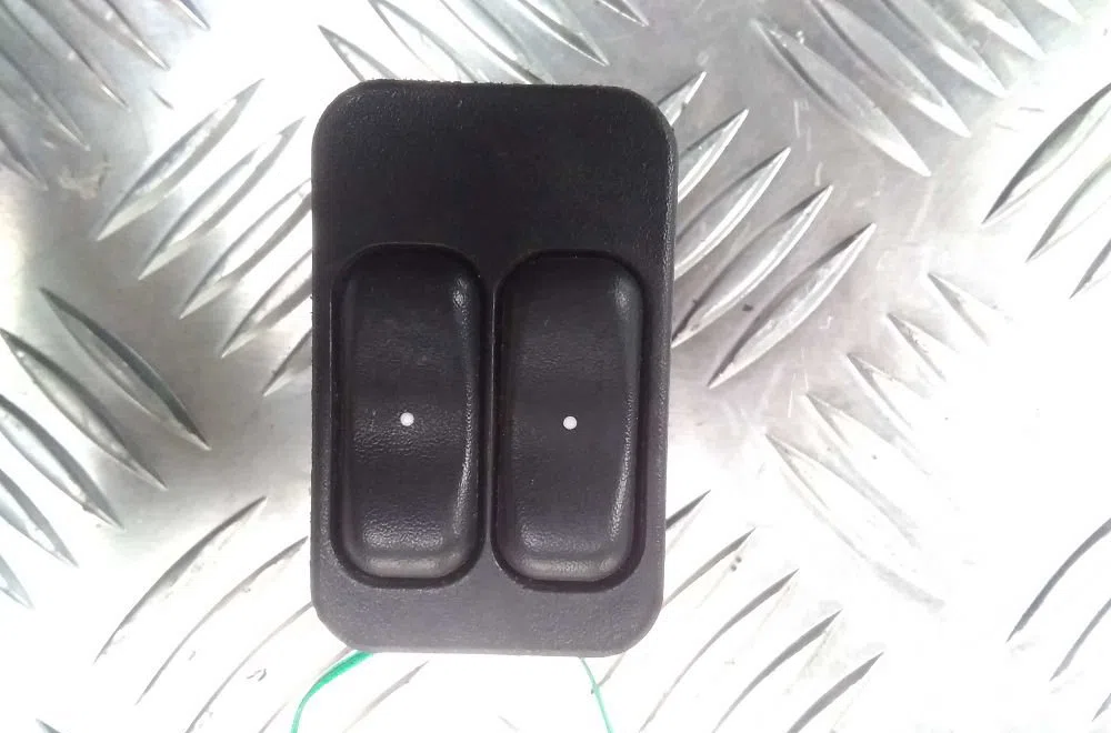 Commande lève-glace porte avant gauche OPEL CORSA 2001 occasion — photo 3