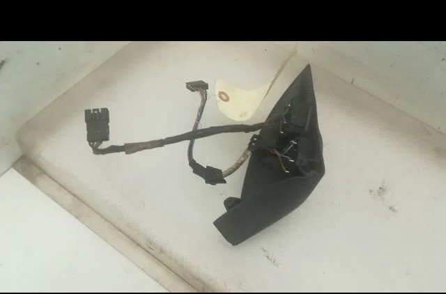 Commande lève-glace porte avant gauche Opel CORSA B (S93) 1.5 td (f08, f68, m68) (1993-2000) occasion — photo 2
