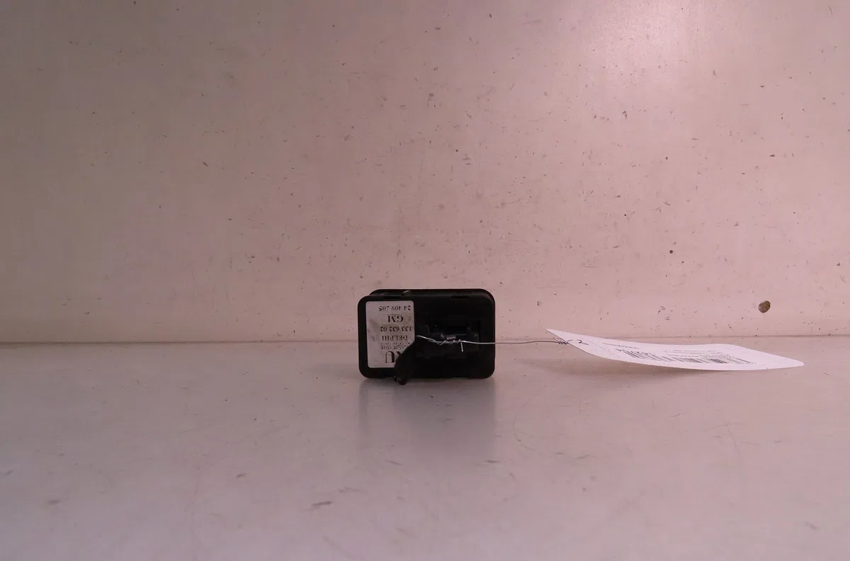 Commande lève-glace porte avant gauche Opel CORSA D (S07) 1.2 (l08, l68) (2006-2014) 5 portes occasion — photo 2