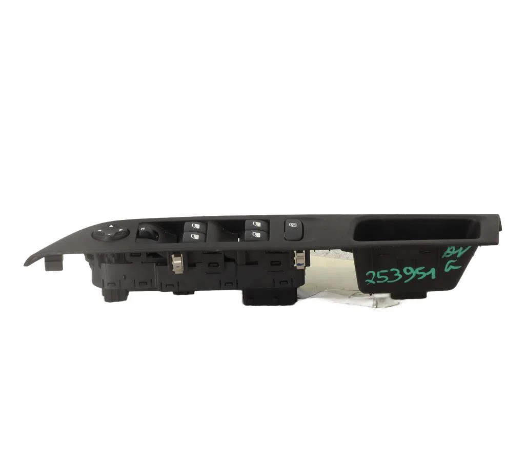 Commande lève-glace porte avant gauche Opel CORSA F 1.2 (68) (2019) occasion — photo 4