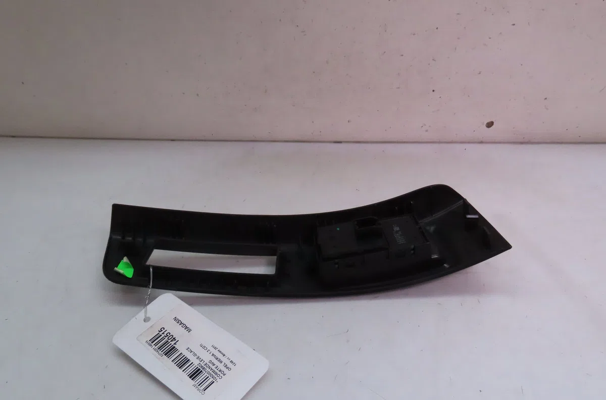 Commande lève-glace porte avant gauche Opel MERIVA B Monospace (S10) 1.3 cdti (75) (2010-2013) occasion