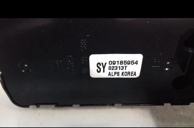 Commande lève-glace porte avant gauche Opel VECTRA C GTS (Z02) 3.2 v6 (f68) (2002-2006) occasion — photo 2