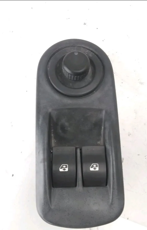 Commande lève-glace porte avant gauche Opel VIVARO A Autobus-Autocar (X83) 2.0 cdti (f7, j7, a07) (2006-2014) occasion