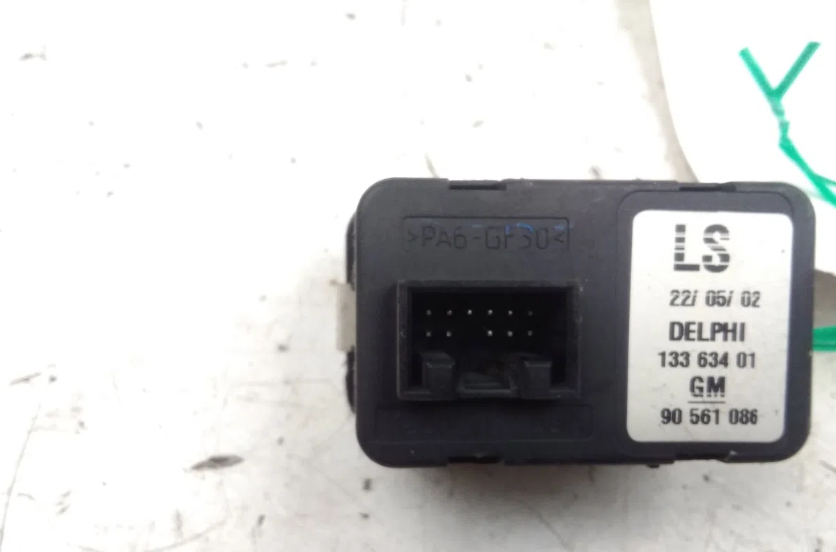 Commande lève-glace porte avant gauche OPEL ZAFIRA I 2002 occasion — photo 2