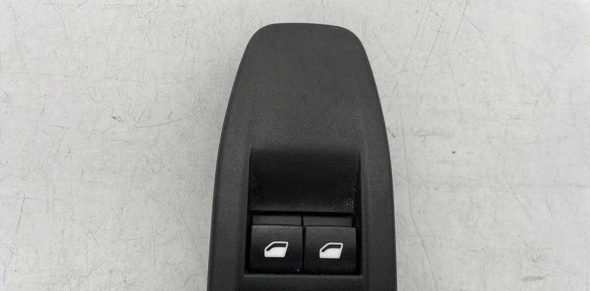 Commande lève-glace porte avant gauche PEUGEOT 208 1 PHASE 2 occasion