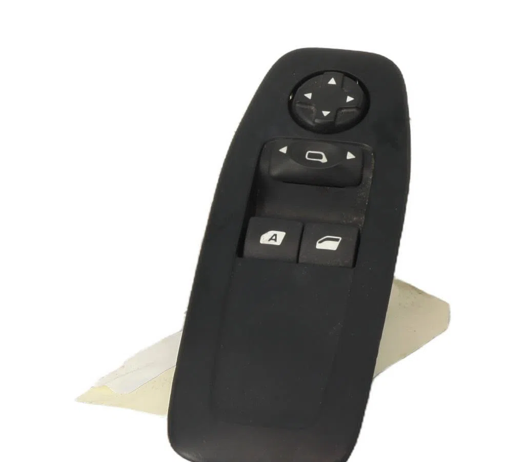 Commande lève-glace porte avant gauche Peugeot 208 I (CA_, CC_) 1.6 hdi - bluehdi 75 (2013) 5 portes occasion — photo 2