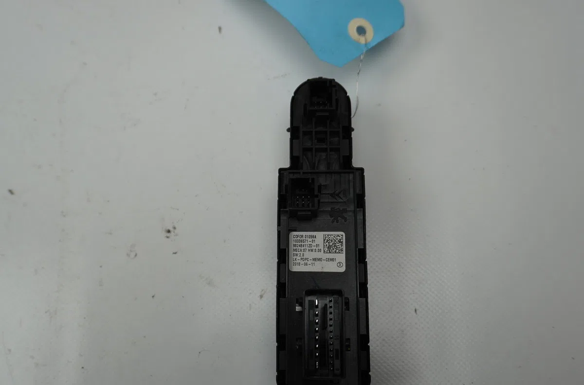 Commande lève-glace porte avant gauche Peugeot 3008 SUV (MC_, MR_, MJ_, M4_) 1.2 thp- puretech 130 (mrhnsm, mrhnsu, mrhn