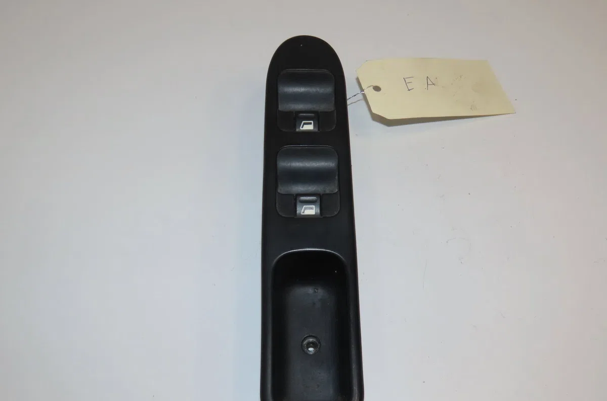 Commande lève-glace porte avant gauche Peugeot 307 (3A-C) 1.6 16v (2000-2007) 5 portes occasion