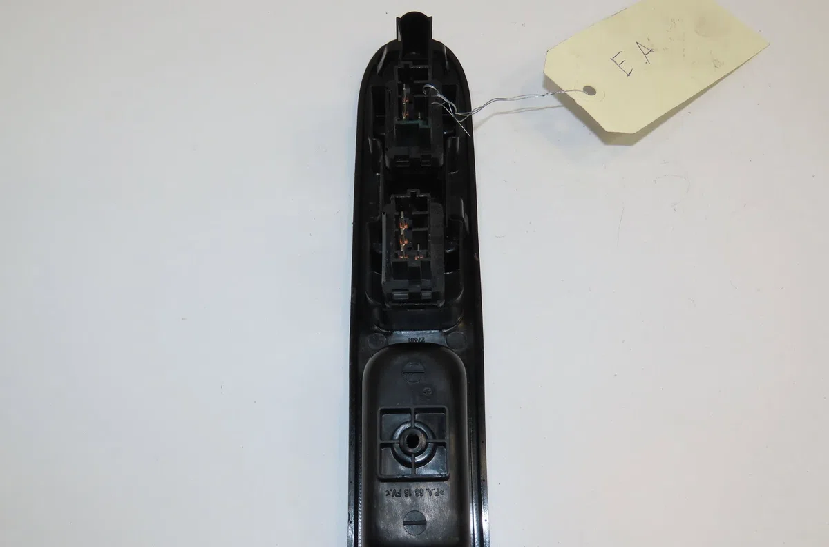 Commande lève-glace porte avant gauche Peugeot 307 (3A-C) 1.6 16v (2000-2007) 5 portes occasion