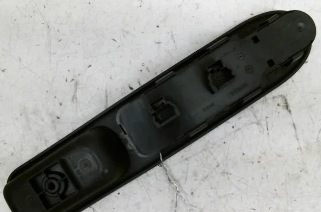 Commande lève-glace porte avant gauche Peugeot 307 (3A-C) 2.0 hdi 135 (2003-2007) occasion — photo 2