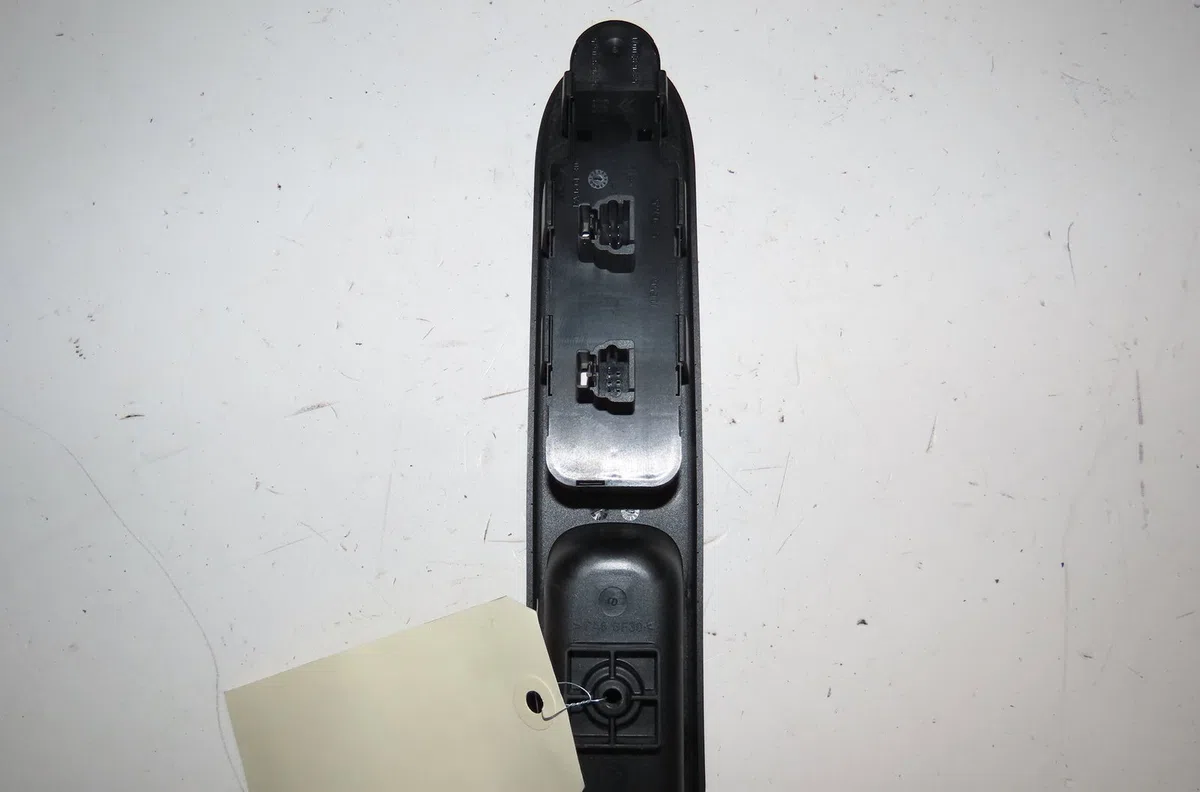 Commande lève-glace porte avant gauche Peugeot 307 (3A-C) 2.0 hdi 90 (2000-2007) 5 portes occasion — photo 4