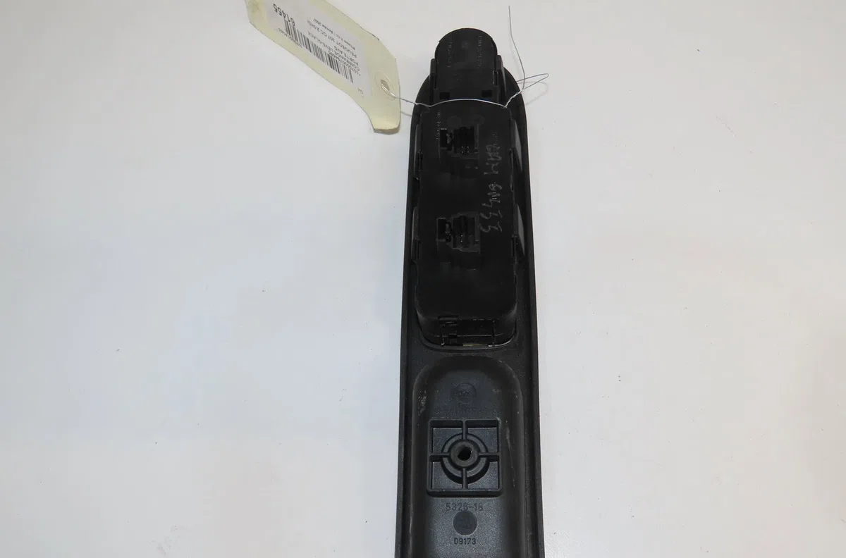 Commande lève-glace porte avant gauche Peugeot 307 CC (3B) 2.0 hdi 135 (2005-2009) occasion — photo 2