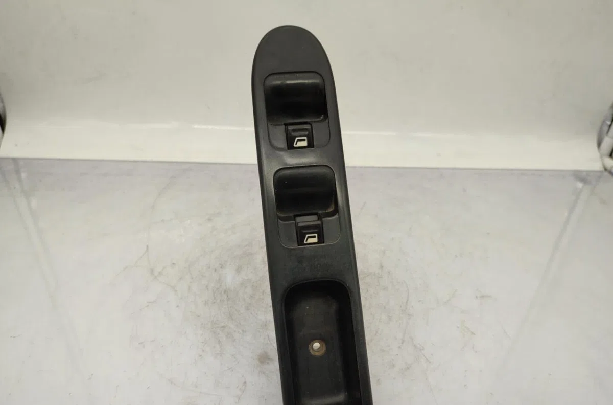 Commande lève-glace porte avant gauche PEUGEOT 307 PHASE 1 occasion