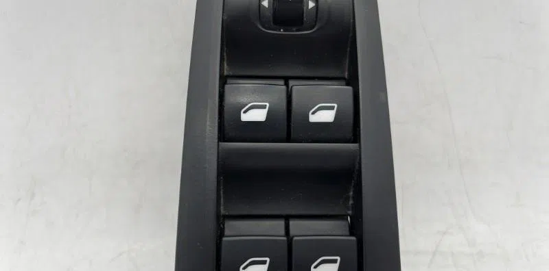 Commande lève-glace porte avant gauche PEUGEOT 308 2 SW PHASE 2 BREAK occasion — photo 3