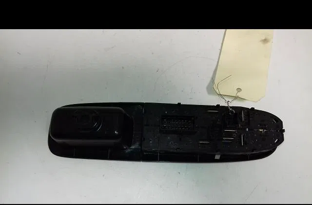 Commande lève-glace porte avant gauche Peugeot 406 (8B) 1.8 16v (1995-2000) occasion — photo 4