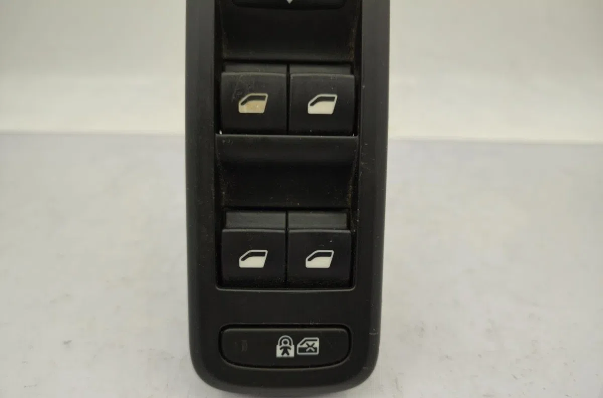 Commande lève-glace porte avant gauche PEUGEOT 508 1 PHASE 2 occasion — photo 4
