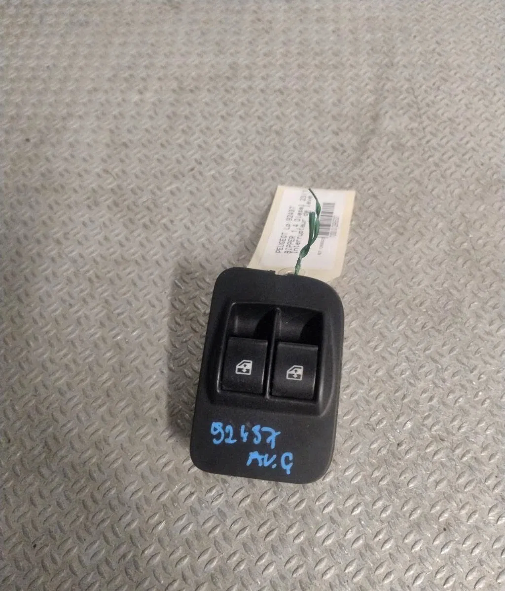 Commande lève-glace porte avant gauche Peugeot BIPPER (AA_) 1.4 hdi (2008) 3 portes occasion