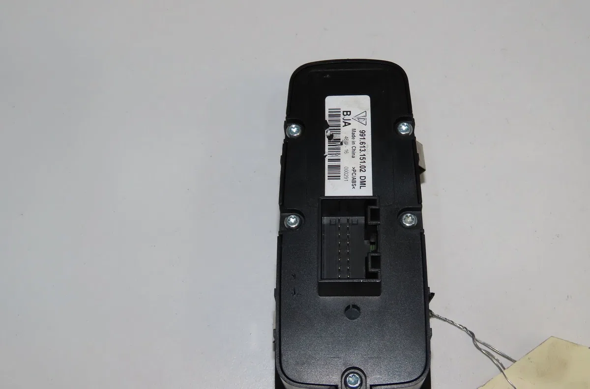 Commande lève-glace porte avant gauche Porsche 718 BOXSTER (982) 2.5 s (982330, 982331) (2016) occasion — photo 2