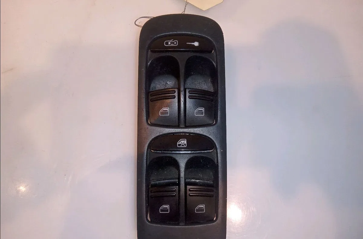Commande lève-glace porte avant gauche PORSCHE CAYENNE I 2003 occasion