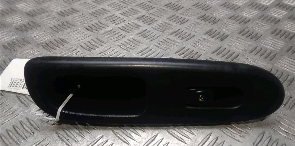 Commande lève-glace porte avant gauche Renault CLIO II (BB_, CB_) 1.9 dti (b-cb0u) (1999-2005) occasion — photo 3