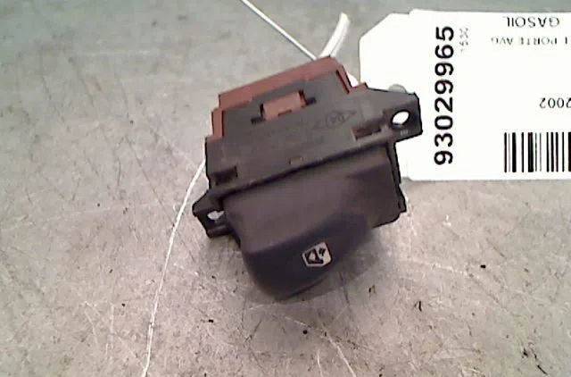 Commande lève-glace porte avant gauche Renault ESPACE III (JE0_) 2.2 12v td (je0e, je0h, je0p) (1996-2000) occasion — photo 2