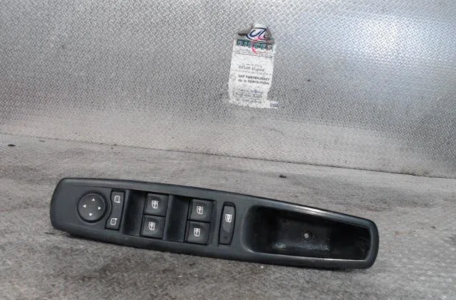 Commande lève-glace porte avant gauche RENAULT GRAND SCENIC 3  GRAND SCENIC 3 PHASE 1 occasion — photo 2