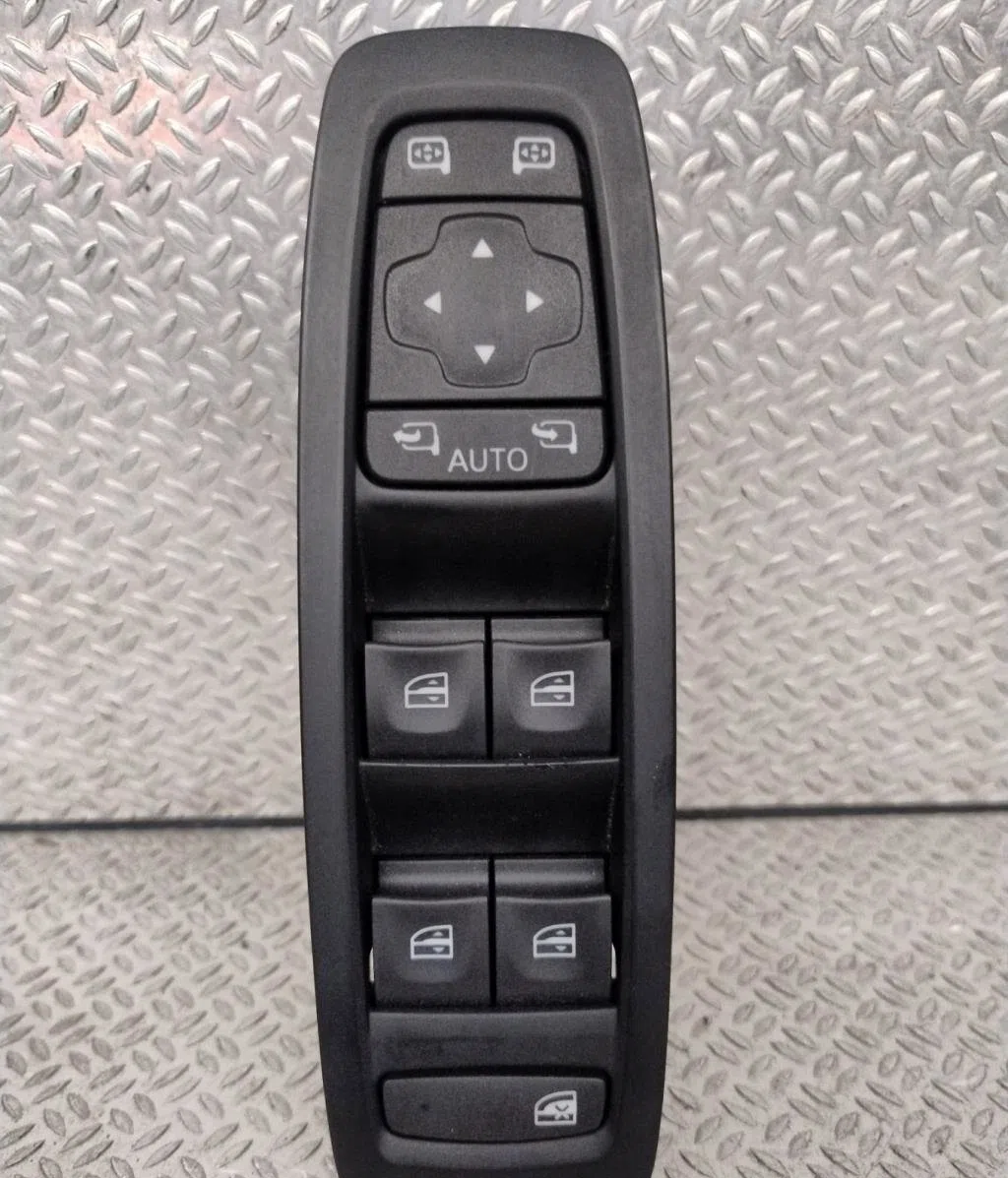 Commande lève-glace porte avant gauche Renault KADJAR (HA_, HL_) 1.2 tce 130 (2015) occasion — photo 2