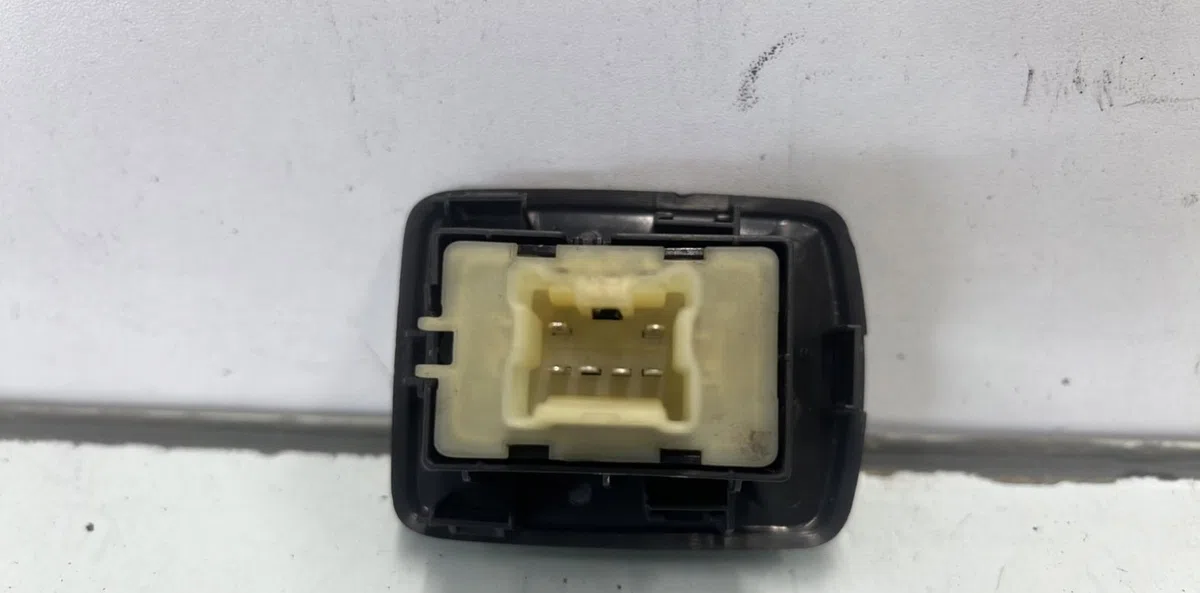 Commande lève-glace porte avant gauche RENAULT KANGOO 2 PHASE 2 occasion
