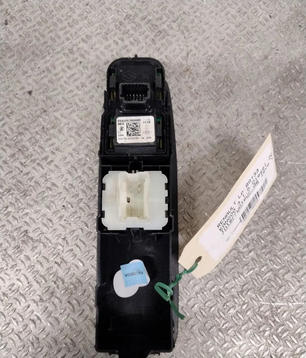 Commande lève-glace porte avant gauche RENAULT KANGOO 3  KANGOO 3 occasion