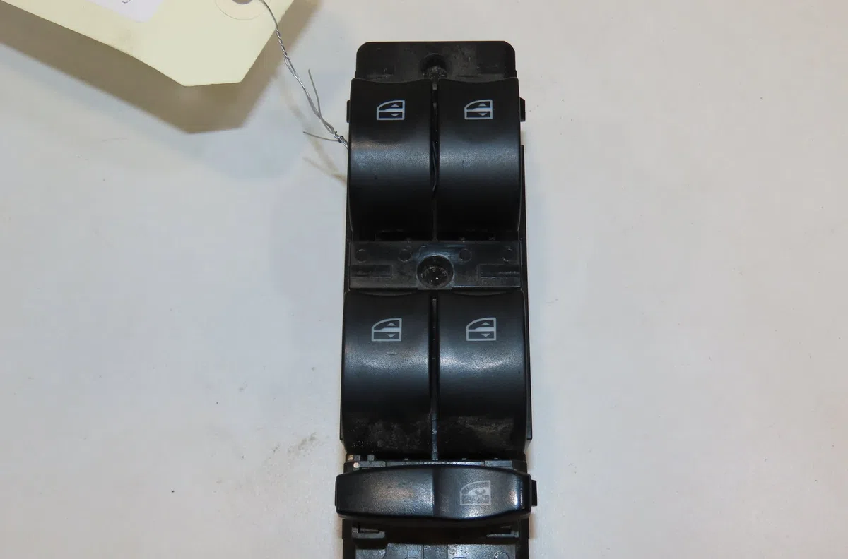 Commande lève-glace porte avant gauche Renault KOLEOS I (HY_) 2.0 dci 4x4 (hy0k) (2008) occasion