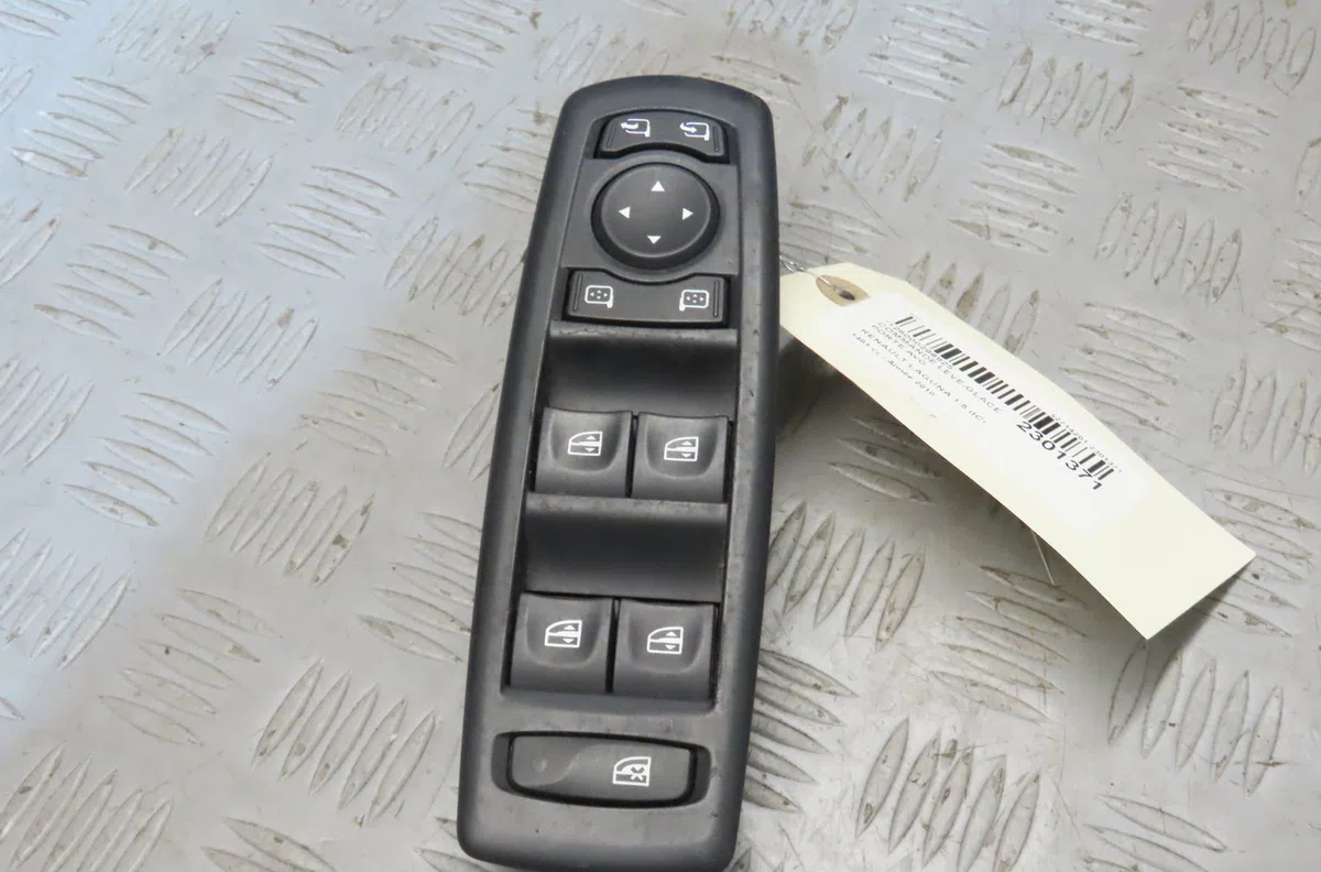 Commande lève-glace porte avant gauche RENAULT LAGUNA 2010 occasion — photo 4