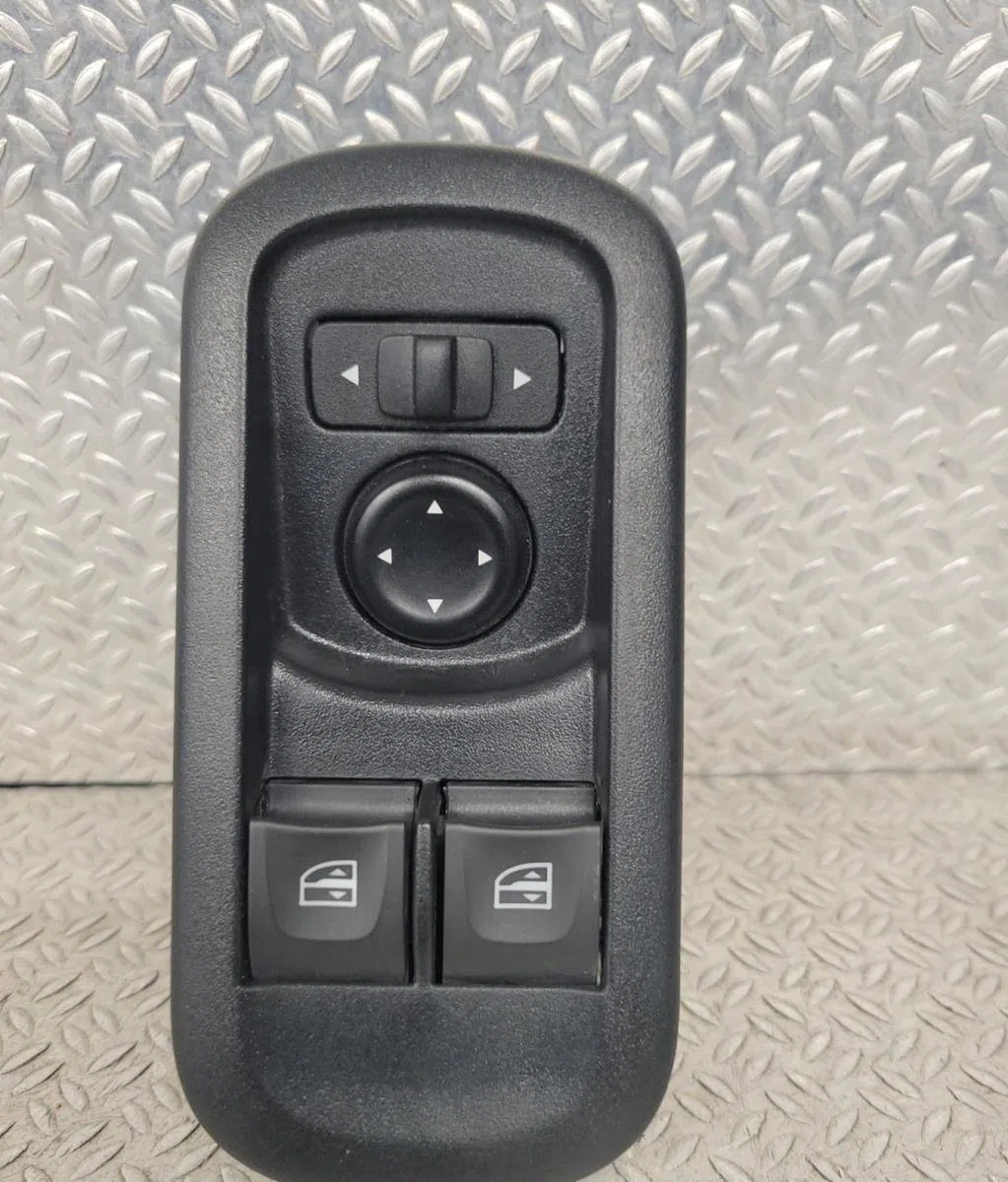 Commande lève-glace porte avant gauche Renault MASTER III Camion plate-forme-Châssis (EV, HV, UV) 2.3 dci 145 fwd (ev0e, ev0f, hv0e, hv0f, uv0e, uv0f,... (2010) occasion